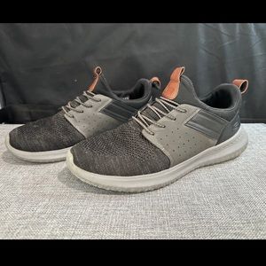 Men’s Air Cooled Skechers Memory Foam Shoes 
Size 10